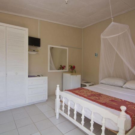 מלון Bequia Island Keegans Beachside מראה חיצוני תמונה