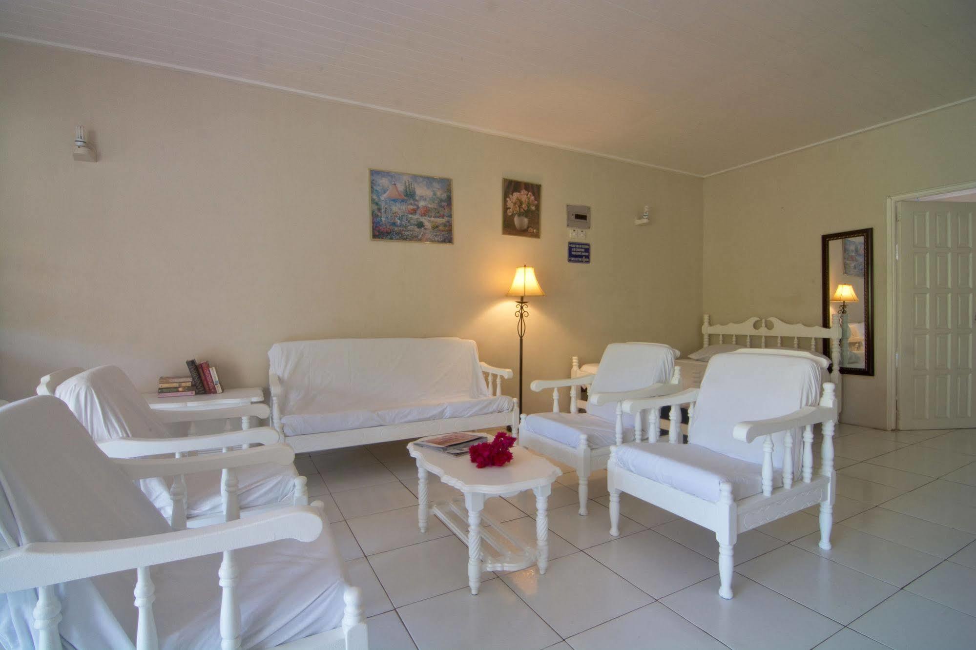 מלון Bequia Island Keegans Beachside מראה חיצוני תמונה